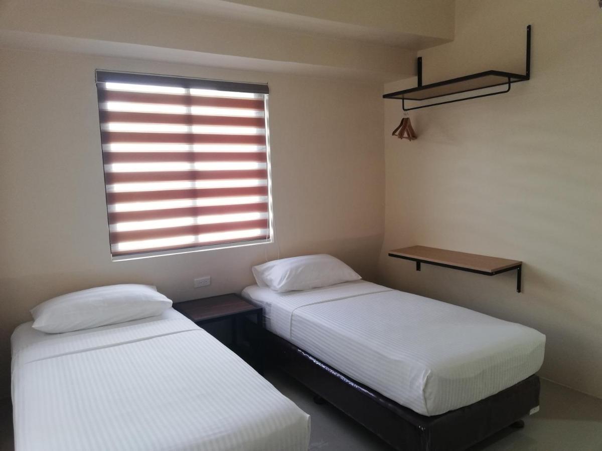 Eon Centennial Express Hotel Iloilo Esterno foto